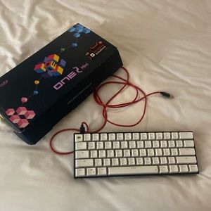ducky one 2 mini keyboard (cherry RGB Blue)